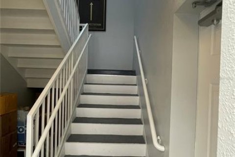 Immobilier commercial à louer à Kissimmee, Floride: 461.72 m2 № 2143960 - photo 5