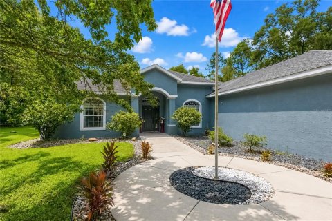 House in Dunnellon, Florida 4 bedrooms, 255.02 sq.m. № 2219658 - photo 6
