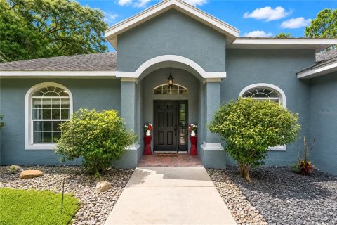 House in Dunnellon, Florida 4 bedrooms, 255.02 sq.m. № 2219658 - photo 4