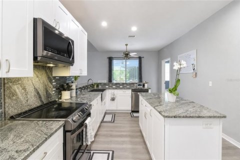 House in Dunnellon, Florida 4 bedrooms, 255.02 sq.m. № 2219658 - photo 19
