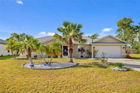 Casa en venta en Punta Gorda, Florida, 3 dormitorios, 121.79 m2 № 1718024 - foto 1