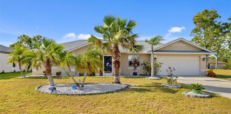 Casa en Punta Gorda, Florida 3 dormitorios, 121.79 m2 № 1718024