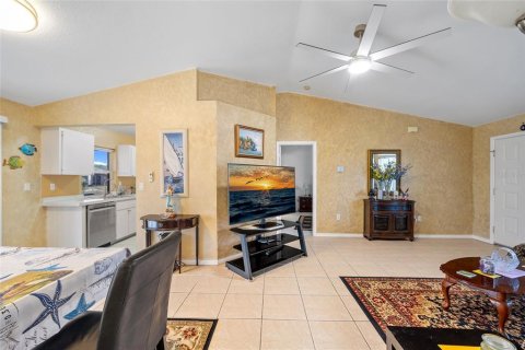 Casa en venta en Punta Gorda, Florida, 3 dormitorios, 121.79 m2 № 1718024 - foto 6