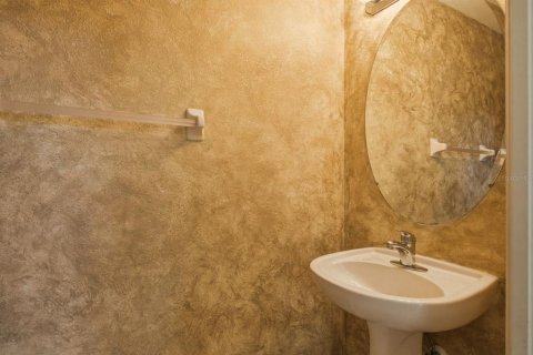 Adosado en venta en Tarpon Springs, Florida, 3 dormitorios, 183.67 m2 № 2155744 - foto 13