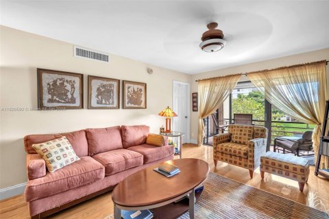 Condominio en venta en Pompano Beach, Florida, 2 dormitorios, 92.9 m2 № 1797471 - foto 19