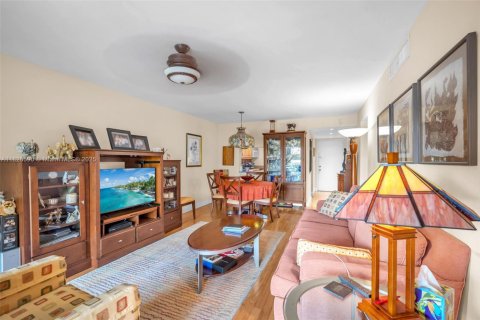 Condominio en venta en Pompano Beach, Florida, 2 dormitorios, 92.9 m2 № 1797471 - foto 23