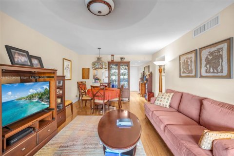Condominio en venta en Pompano Beach, Florida, 2 dormitorios, 92.9 m2 № 1797471 - foto 24