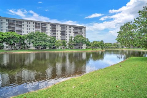 Condominio en venta en Pompano Beach, Florida, 2 dormitorios, 92.9 m2 № 1797471 - foto 6