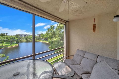 Condominio en venta en Pompano Beach, Florida, 2 dormitorios, 92.9 m2 № 1797471 - foto 30