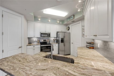 Condo in New Smyrna Beach, Florida, 2 bedrooms  № 1734981 - photo 15