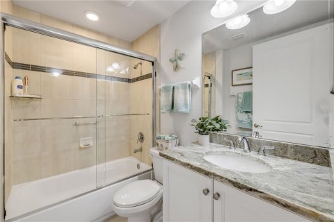 Condo in New Smyrna Beach, Florida, 2 bedrooms  № 1734981 - photo 9