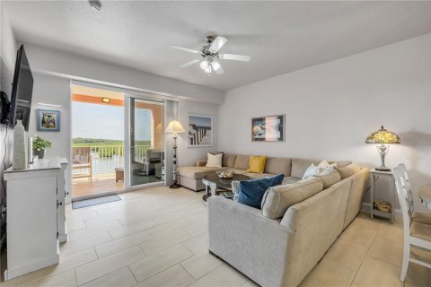 Condo in New Smyrna Beach, Florida, 2 bedrooms  № 1734981 - photo 19