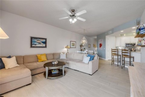 Condo in New Smyrna Beach, Florida, 2 bedrooms  № 1734981 - photo 30