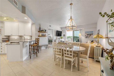 Condo in New Smyrna Beach, Florida, 2 bedrooms  № 1734981 - photo 11