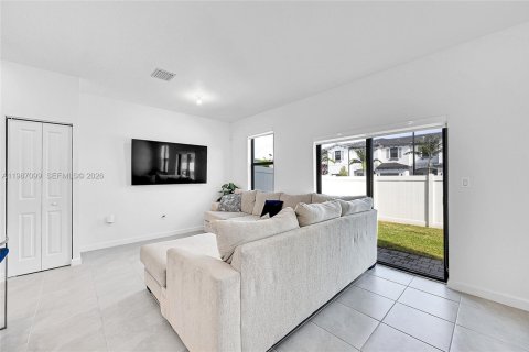 Купить таунхаус в Майами-Гарденс, Флорида 3 спальни, 131.83м2, № 2049526 - фото 7