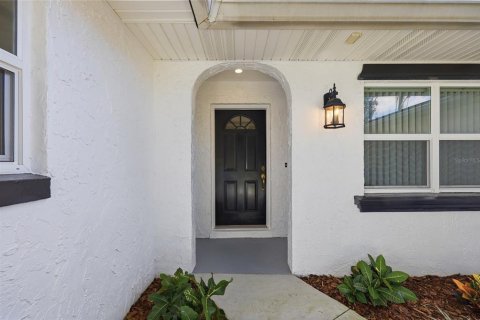 Villa ou maison à vendre à Ocoee, Floride: 4 chambres, 171.78 m2 № 2418710 - photo 4