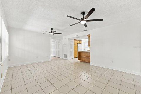 Villa ou maison à vendre à Ocoee, Floride: 4 chambres, 171.78 m2 № 2418710 - photo 6