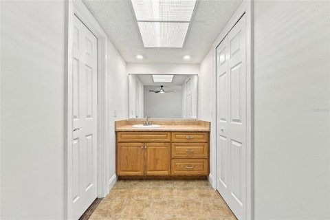 Villa ou maison à vendre à Ocoee, Floride: 4 chambres, 171.78 m2 № 2418710 - photo 17