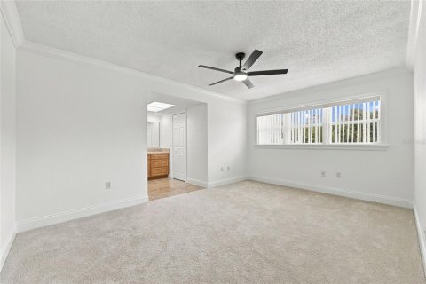 Villa ou maison à vendre à Ocoee, Floride: 4 chambres, 171.78 m2 № 2418710 - photo 15