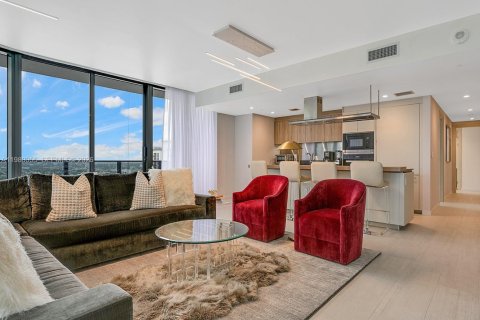 Снять в аренду кондоминиум в Майами, Флорида 3 спальни, 177.35м2, № 2046373 - фото 5