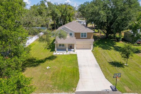 House in Fruitland Park, Florida 5 bedrooms, 290.41 sq.m. № 2114028 - photo 5