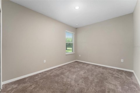House in Fruitland Park, Florida 5 bedrooms, 290.41 sq.m. № 2114028 - photo 23