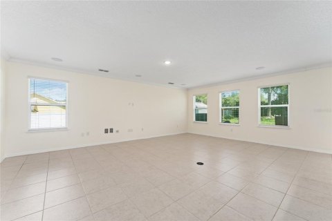 House in Fruitland Park, Florida 5 bedrooms, 290.41 sq.m. № 2114028 - photo 19