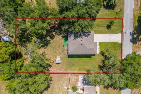 House in Fruitland Park, Florida 5 bedrooms, 290.41 sq.m. № 2114028 - photo 13