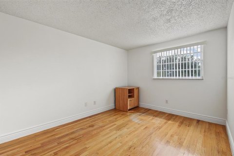 House in Tampa, Florida 3 bedrooms, 184.97 sq.m. № 2388085 - photo 26