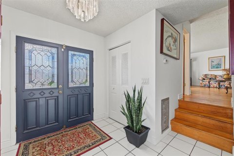 House in Tampa, Florida 3 bedrooms, 184.97 sq.m. № 2388085 - photo 6
