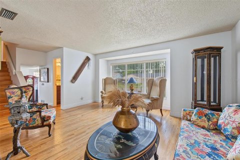 House in Tampa, Florida 3 bedrooms, 184.97 sq.m. № 2388085 - photo 17
