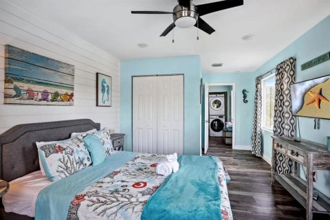 Casa en venta en Treasure Island, Florida, 5 dormitorios, 227.52 m2 № 2225714 - foto 29