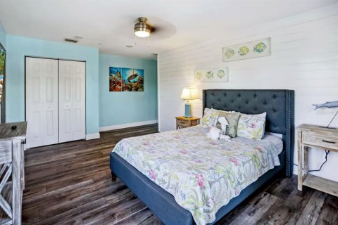 Casa en venta en Treasure Island, Florida, 5 dormitorios, 227.52 m2 № 2225714 - foto 19