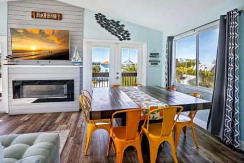 Casa en venta en Treasure Island, Florida, 5 dormitorios, 227.52 m2 № 2225714 - foto 12