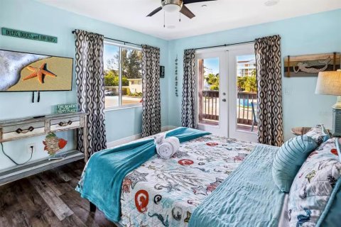 Casa en venta en Treasure Island, Florida, 5 dormitorios, 227.52 m2 № 2225714 - foto 28