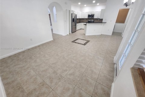 Villa ou maison à louer à Homestead, Floride: 4 chambres, 205.41 m2 № 2252426 - photo 15
