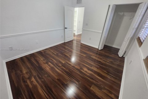 Villa ou maison à louer à Homestead, Floride: 4 chambres, 205.41 m2 № 2252426 - photo 29