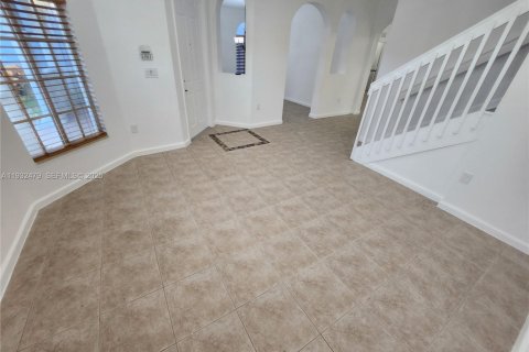 Villa ou maison à louer à Homestead, Floride: 4 chambres, 205.41 m2 № 2252426 - photo 7