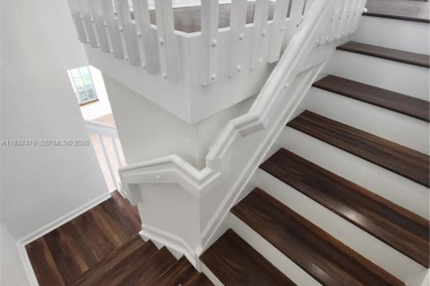 Villa ou maison à louer à Homestead, Floride: 4 chambres, 205.41 m2 № 2252426 - photo 19