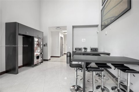 Купить коммерческую недвижимость в Хайалиа, Флорида № 2054266 - фото 15