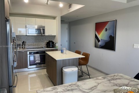 Купить кондоминиум в Дорал, Флорида 1 спальня, 70.7м2, № 1970777 - фото 3