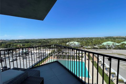 Купить кондоминиум в Дорал, Флорида 1 спальня, 70.7м2, № 1970777 - фото 1