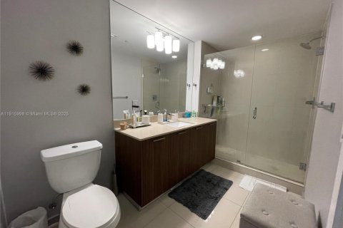 Купить кондоминиум в Дорал, Флорида 1 спальня, 70.7м2, № 1970777 - фото 5