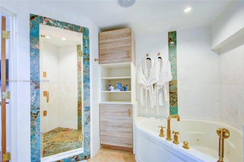 Купить кондоминиум в Майами-Бич, Флорида 2 спальни, 192.31м2, № 1958373 - фото 30