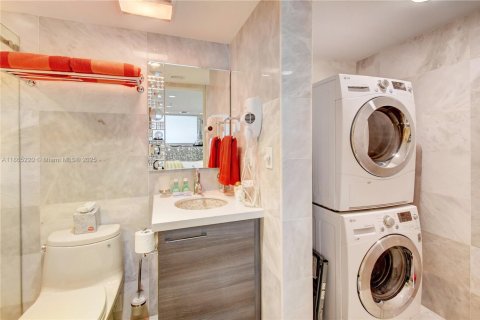 Купить кондоминиум в Майами-Бич, Флорида 2 спальни, 192.31м2, № 1958373 - фото 28