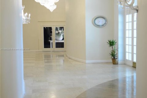 Купить кондоминиум в Майами-Бич, Флорида 2 спальни, 192.31м2, № 1958373 - фото 5