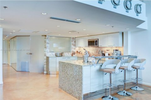 Купить кондоминиум в Майами-Бич, Флорида 2 спальни, 192.31м2, № 1958373 - фото 13