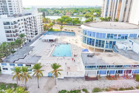 Купить кондоминиум в Майами-Бич, Флорида 2 спальни, 192.31м2, № 1958373 - фото 2