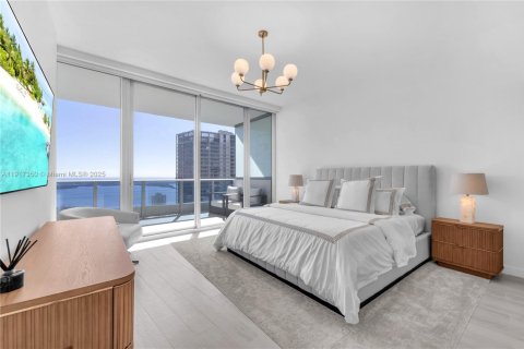 Condominio en alquiler en Miami, Florida, 2 dormitorios, 138.61 m2 № 1973505 - foto 13
