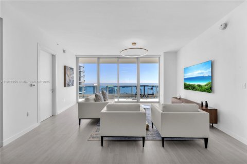 Condominio en alquiler en Miami, Florida, 2 dormitorios, 138.61 m2 № 1973505 - foto 4
